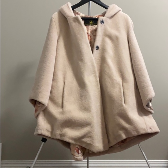 Fur coat - Picture 2 of 5